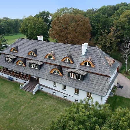 Dwór Strzyżew Zelazowa Wola Exterior foto