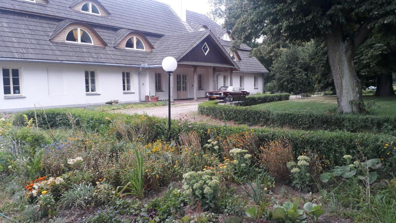 Dwór Strzyżew Zelazowa Wola Exterior foto