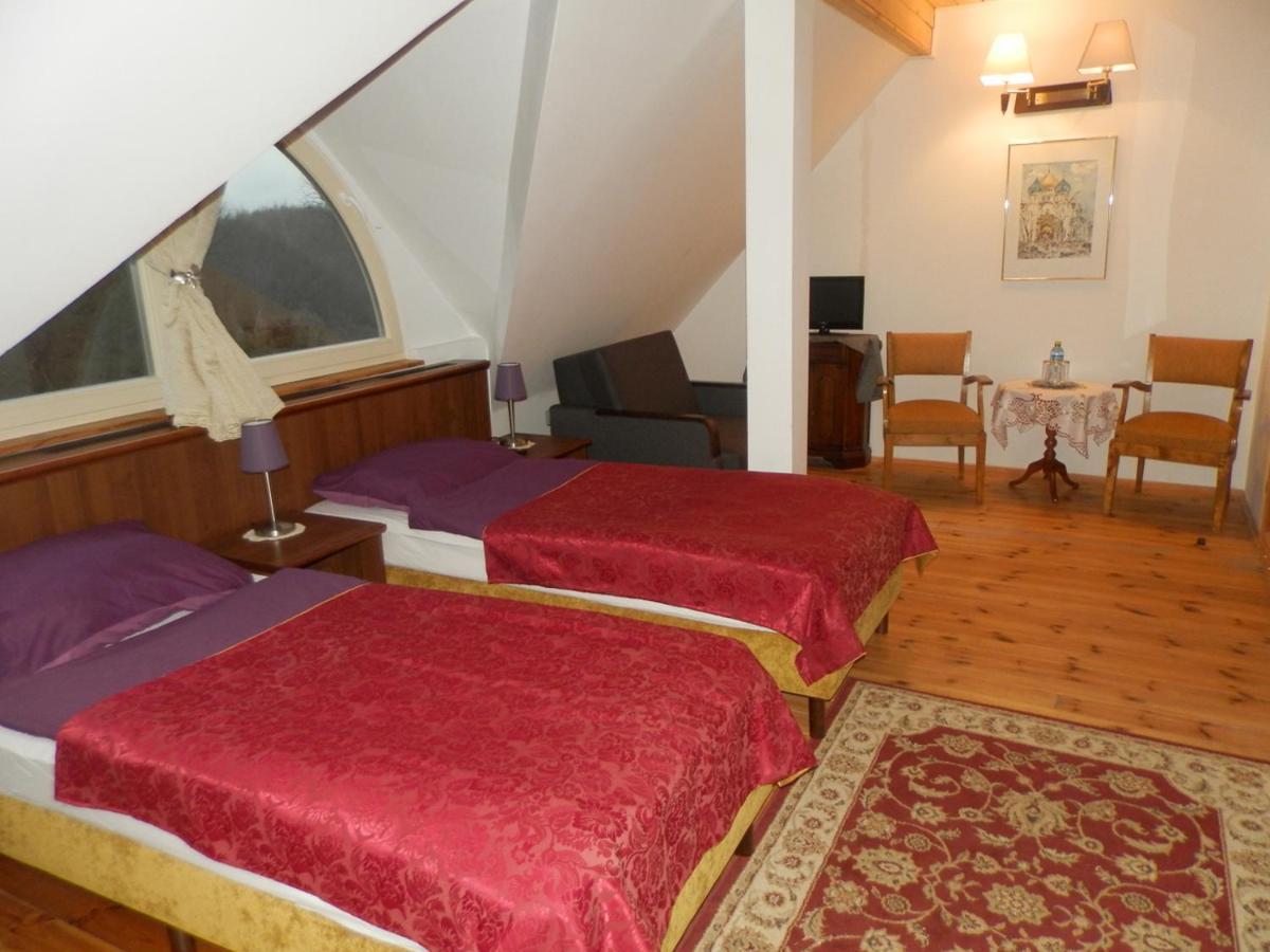 Dwór Strzyżew Zelazowa Wola Exterior foto